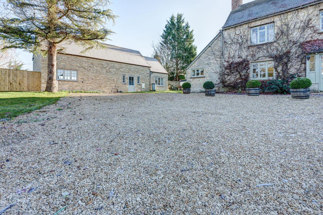 Dairy Lodge Bladon Exterior foto